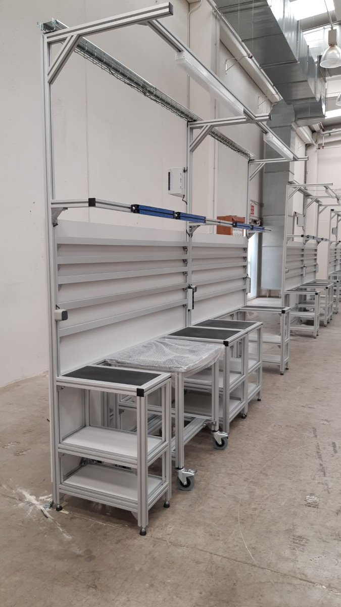 SelecticaES's tweet photo. ¡Otro trabajo terminado! :) Acabamos de entregar el último encargo para nuestro cliente Crem, multinacional afincada en Gandía: #workstations adaptadas para mesas de trabajo que forman parte de la nueva línea de #producción donde se realizará el montaje de sus cafeteras. https://t.co/KFF5lw2sEB