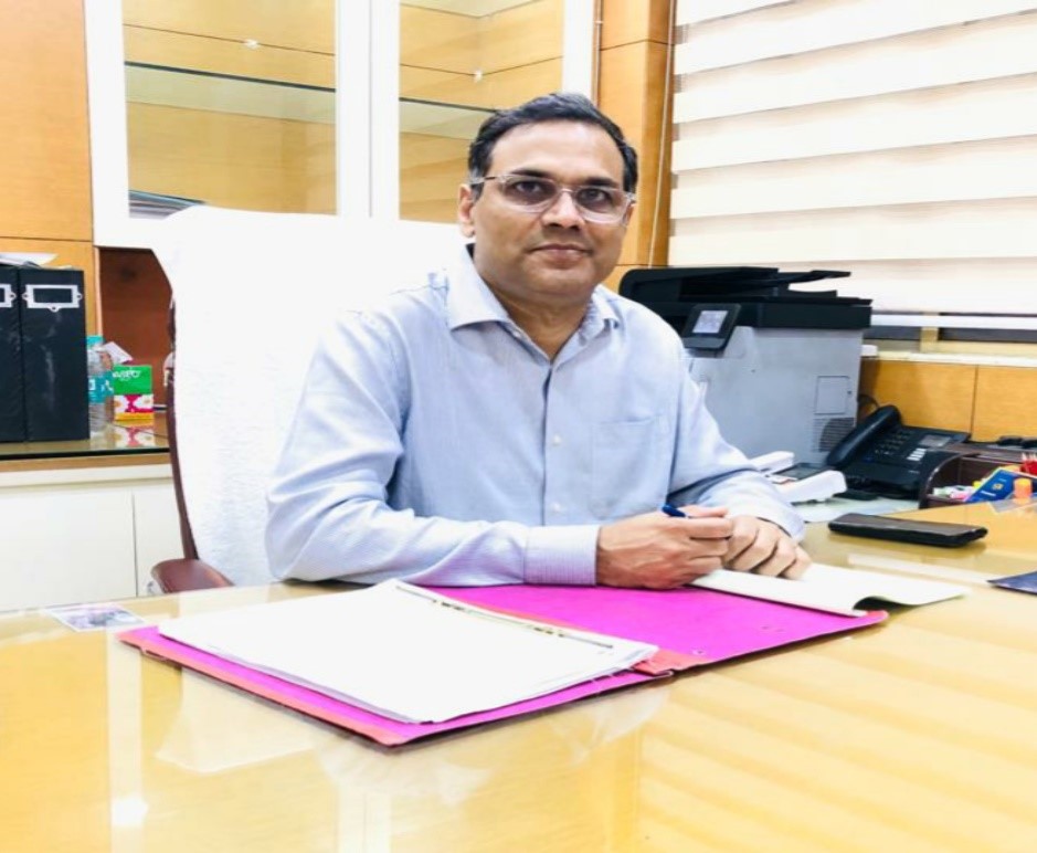 RFCL_'s tweet photo. Shri. Yogesh Kumar takes over as Chief Financial Officer, RFCL from 01.11.2022.
A Cost and Management Accountant by profession, he has a rich professional experience of more than 28 years in NFL. https://t.co/WkfPoJJ48m