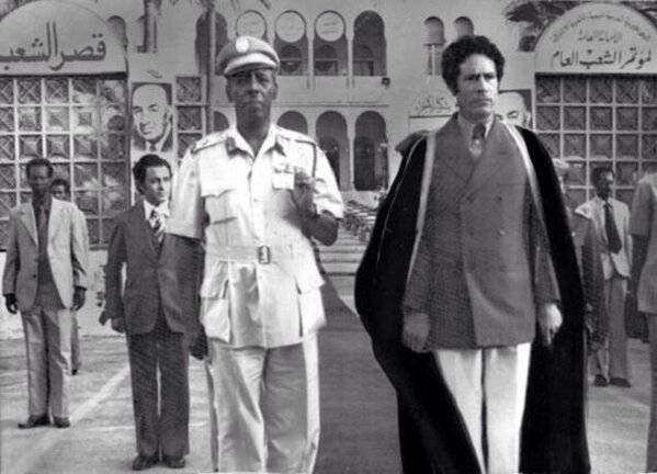 HistorySomalia's tweet photo. Siad Barre & Colonel Muamar Gaddafi - Africa's great leaders who held their nations together until they were overthrown by the west. https://t.co/s6DskDP12N