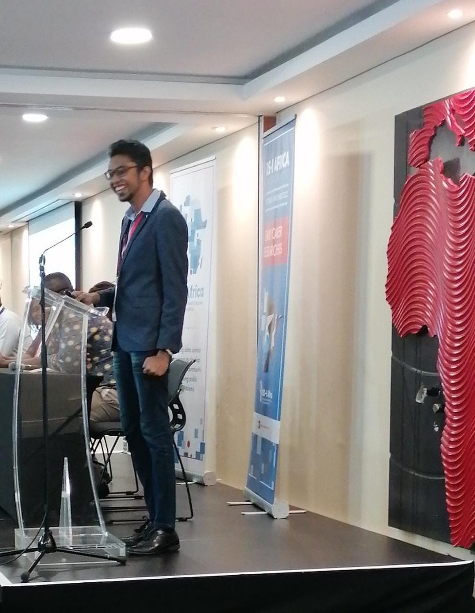 Early-Career Scientists funded by the <a href="/DSI_Africa/">DS-I Africa</a> presenting their research protocols and progress during the #DSI_Africa_Trainee_Session this morning. 

#DataScience #Bioinformatics #Data_for_Health