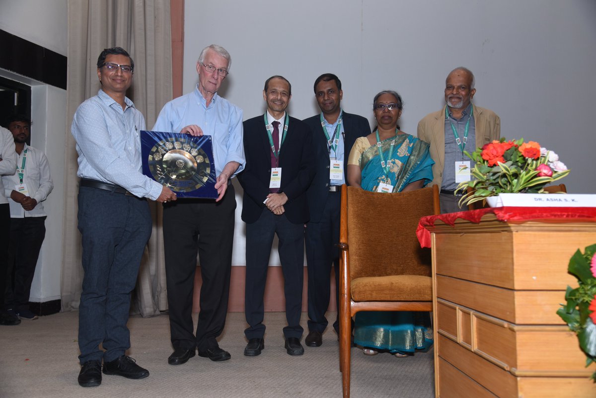 CSIR-National Chemical Laboratory (@csir_ncl) on Twitter photo Dr. Amol Kulkarni, Scientist, CEPD, CSIR- NCL received the prestigious Shanti Swarup Bhatnagar prize, awarded in the Engineering Science category for the year 2020 at the hands of Nobel Laureate, Prof. Sir Richard Roberts. <a href="/AshishLele3467/">Ashish Lele</a> <a href="/CSIR_IND/">CSIR, India</a> Dr. Amol Kulkarni, Scientist, CEPD, CSIR- NCL received the prestigious Shanti Swarup Bhatnagar prize, awarded in the Engineering Science category for the year 2020 at the hands of Nobel Laureate, Prof. Sir Richard Roberts. <a href="/AshishLele3467/">Ashish Lele</a> <a href="/CSIR_IND/">CSIR, India</a>