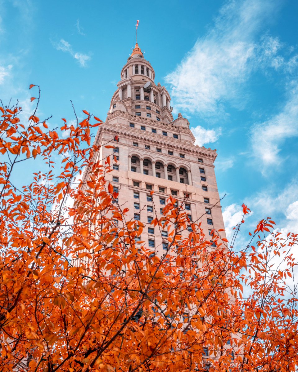 GabeWasylko's tweet photo. Autumn at the Terminal Tower in Cleveland, OH https://t.co/OOC5EAwV6V