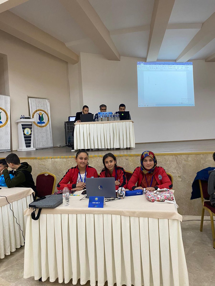 taskapiokulu's tweet photo. Aksaray ilimizde kod haftası (codeweek) kapsamında düzenlenmiş olan
Kodla{MA}Tematik isimli yarışmaya katılan öğrencilerimizi tebrik ederiz. Yarışmanın düzenlenmesinde emeği geçen herkese teşekkür ederiz.

@Aksaray_MEM 
@haciomerkartal 
@Eskil_MEM
@EskilKaymakamli 
@brahimKler2 https://t.co/ielDmnFByi