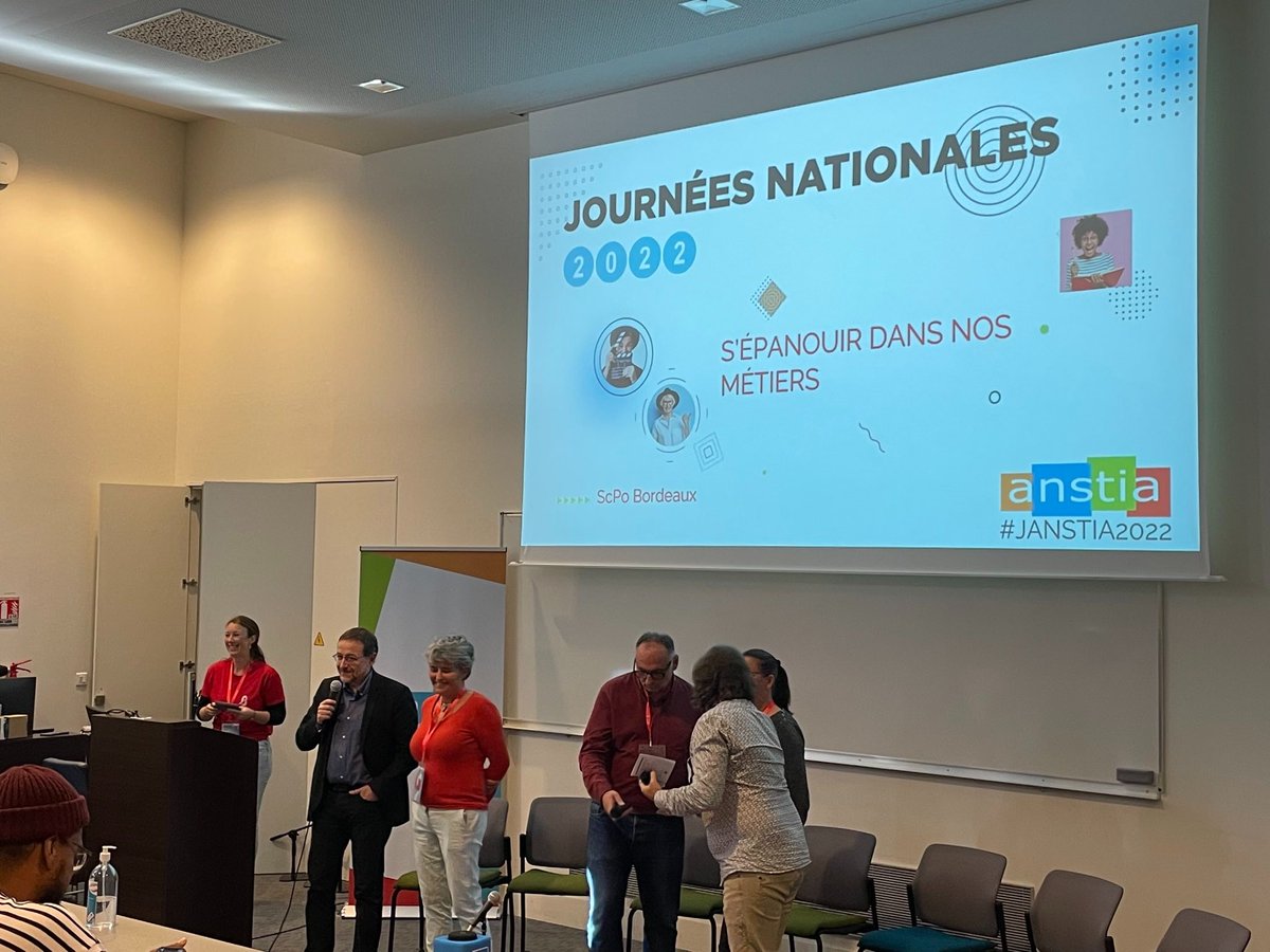 Le Centre d'innovation pédagogique <a href="/psl_univ/">Université PSL</a> est ravi d'être aux journées nationales 2022 <a href="/ANSTIAofficiel/">ANSTIAofficiel</a> "S'épanouir dans nos métiers": enjeu incontournable. 
Merci à <a href="/sciencespo/">Sciences Po</a> #bordeaux de nous accueillir!

#janstia2022