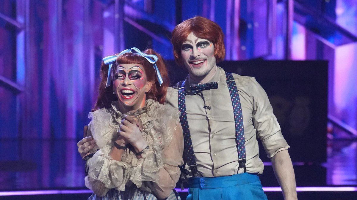 a big congratulations to bianca del rio for getting a 40/40 score on dancing with the stars this week, very well deserved!!