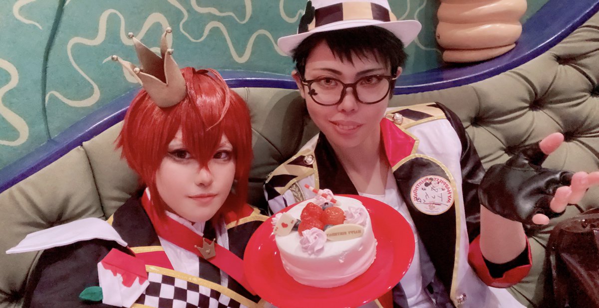 Dハロ、コスを始める前から憧れでいつか行ってみたい、やってみたいと思っていたんですがやっと今年夢が叶って本当に本当に幸せでした😭🙏💕来年はディズニー作品もたくさんやりたいぞ！もちろんツイステもたくさん！！！👊✨
初Dハロがるいかしゃんと行けて幸せだった🫶❤️