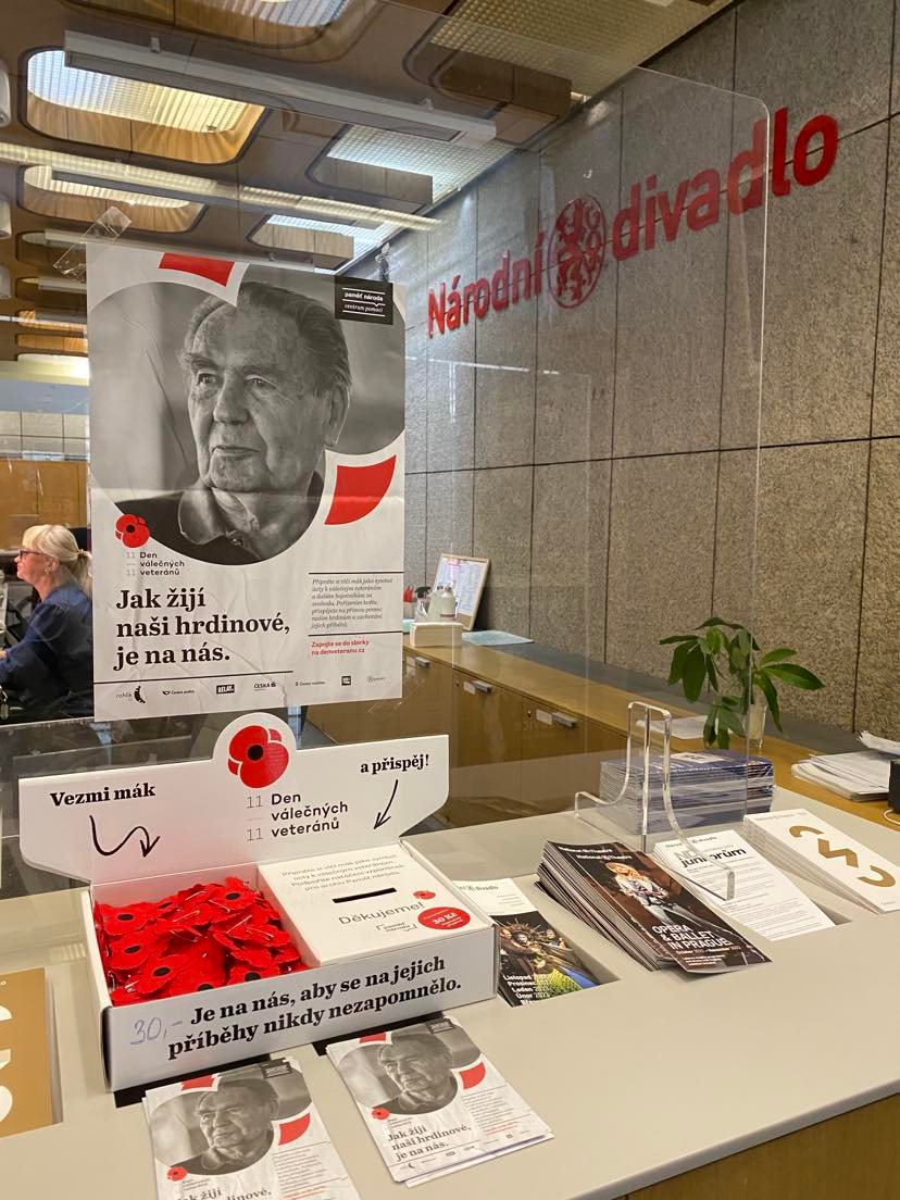 Odstartovala sbírka ke Dni válečných veteránů🌺

Až do konce listopadu si nejen u nás na pokladně můžete pořídit květ vlčího máku a vyjádřit tím úctu válečným veteránům a dalším bojovníkům za svobodu.

Přispět můžete samozřejmě i online na bit.ly/DVV_darujme.

#denveteranu