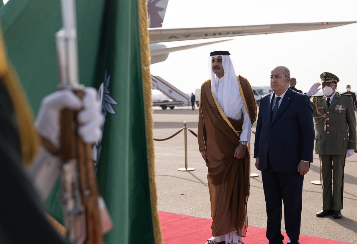 تميم بن حمد (@tamimbinhamad) on Twitter photo أهنئ أخي الرئيس <a href="/TebbouneAmadjid/">عبدالمجيد تبون - Abdelmadjid Tebboune</a> على نجاح القمة العربية الـ31، وأشكر أشقاءنا في الجزائر على حسن التنظيم وكرم الضيافة، متمنياً أن تدفع مخرجات القمة العمل العربي المشترك إلى آفاق أرحب تلبي طموحات شعوبنا العربية في التنمية والازدهار، وتدعم الأمن والسلام في المنطقة. أهنئ أخي الرئيس <a href="/TebbouneAmadjid/">عبدالمجيد تبون - Abdelmadjid Tebboune</a> على نجاح القمة العربية الـ31، وأشكر أشقاءنا في الجزائر على حسن التنظيم وكرم الضيافة، متمنياً أن تدفع مخرجات القمة العمل العربي المشترك إلى آفاق أرحب تلبي طموحات شعوبنا العربية في التنمية والازدهار، وتدعم الأمن والسلام في المنطقة.