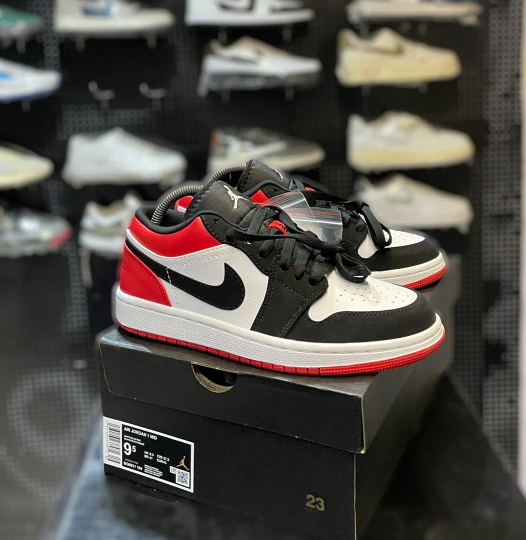 sanni_ot's tweet photo. Available and ready for dispatch!!! 

Frame 1: size 39-43 #35,000
Frame 2: size 40-45 #30,000
Order via:
WhatsApp: https://t.co/MllrF4Y1Qs
Or
Send a dm https://t.co/yDtZqAS0Qp