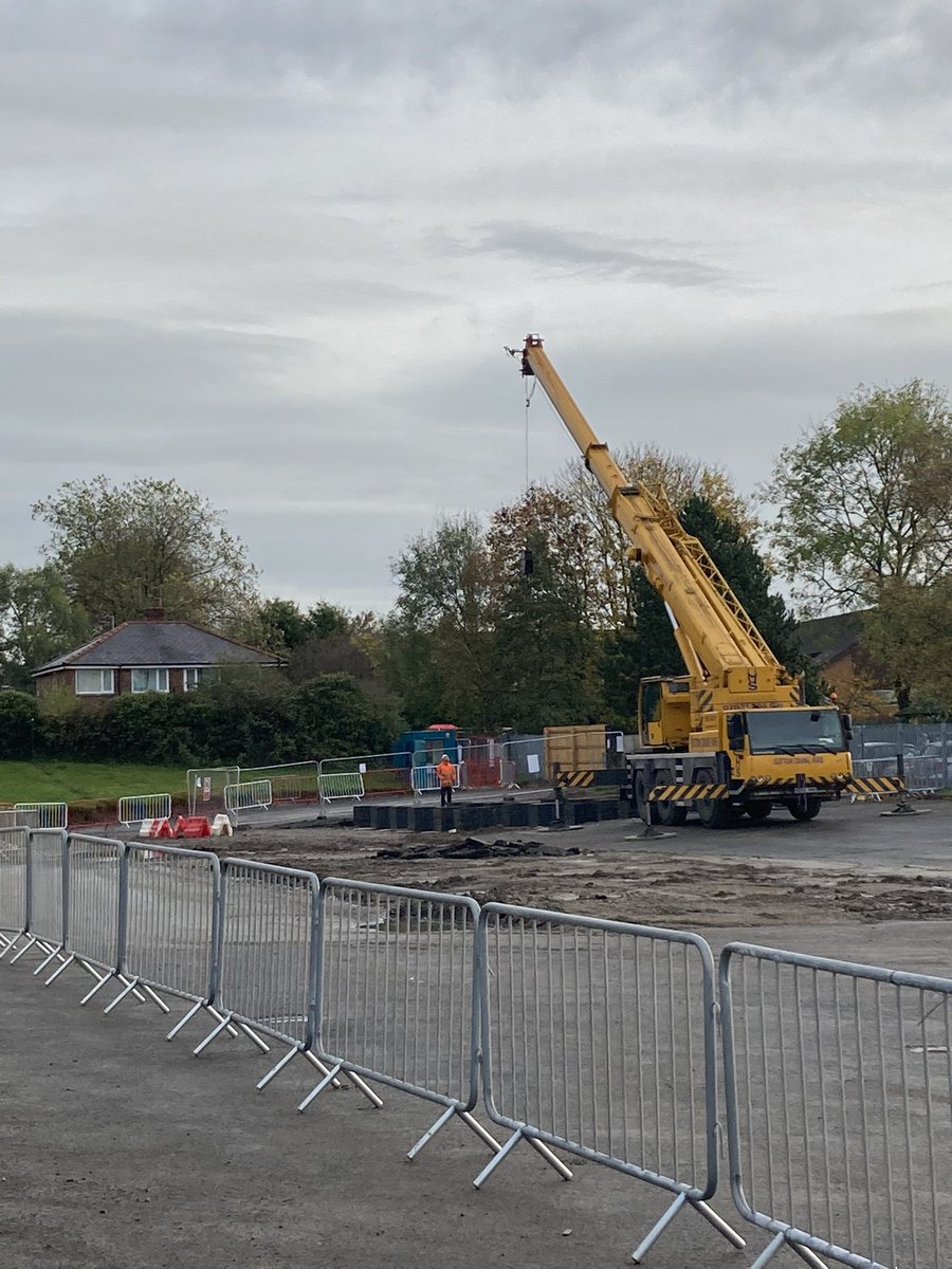 GavinDavisMCIOB's tweet photo. Good to see the new temp school accommodation handed over at our St John Fisher School in Wigan and the new permanent site getting set up , for those who know their rugby what a collection of ex pupils , both in Union and League !  @WatesGroup https://t.co/ccNDWGRZLI