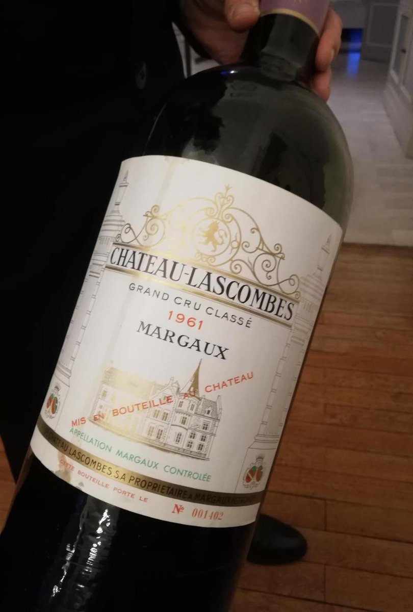 SO_Bordeaux's tweet photo. Château Lascombes : la famille Lawrence et Carlton McCoy sont les nouveaux propriétaires https://t.co/MPL9fNKxXA https://t.co/yrhZTjDM6d