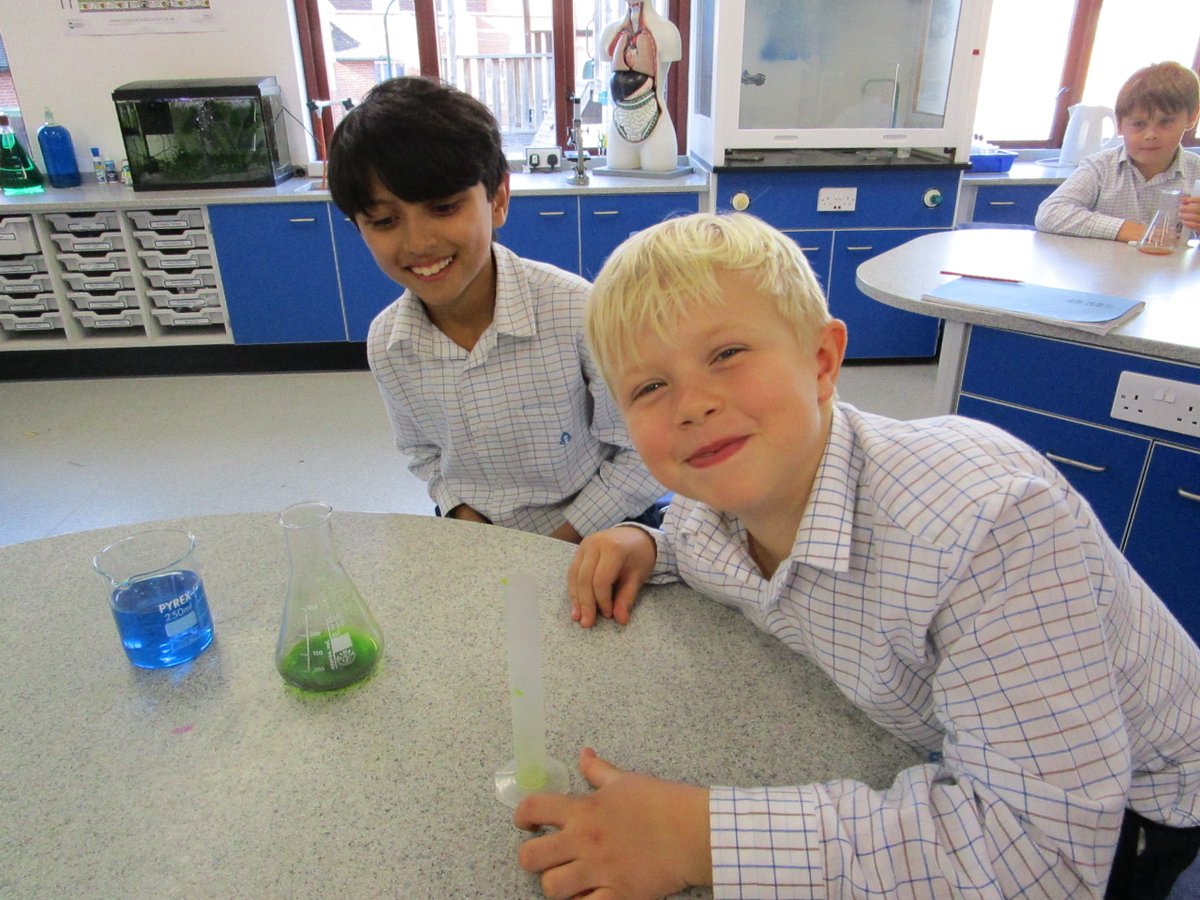 SJBWindsor's tweet photo. The Year 4 boys loved their special maths lesson in the #SJBscience lab, where they created a magic potion. To do so, they were applying their learnings about capacity and volume. They measured different amounts of liquids in different-sized containers to make their potion. https://t.co/Eso7DodxMI