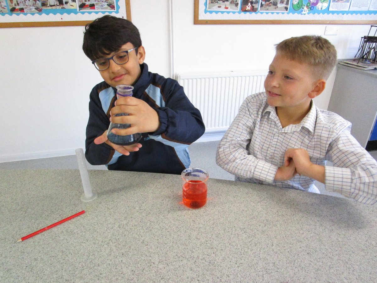 SJBWindsor's tweet photo. The Year 4 boys loved their special maths lesson in the #SJBscience lab, where they created a magic potion. To do so, they were applying their learnings about capacity and volume. They measured different amounts of liquids in different-sized containers to make their potion. https://t.co/Eso7DodxMI