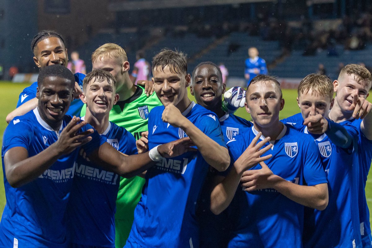 Kent Pro Images_Colin Nash (@kpi_colin) on Twitter photo Gills endured some harsh weather at times on Tuesday evening at Priestfield, to overcome <a href="/CorinthianCas/">Corinthian-Casuals</a> 4-1 in the first round of the FA Youth Cup. <a href="/TheGillsFC/">Gillingham FC</a> Gills endured some harsh weather at times on Tuesday evening at Priestfield, to overcome <a href="/CorinthianCas/">Corinthian-Casuals</a> 4-1 in the first round of the FA Youth Cup. <a href="/TheGillsFC/">Gillingham FC</a>
