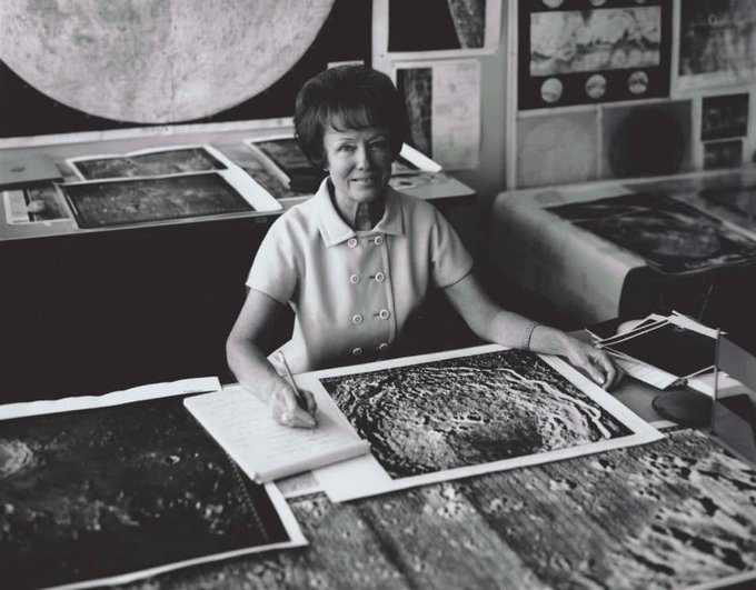 Geology_History's tweet photo. November 2, 1998, died #OTD Mareta N. West. In 1940 she worked as an oil #geologist. She was the 1st woman hired by the American geological service in Arizona, also 1st woman astrogeologist &amp; responsible for choosing the landing site of Apollo 11 🚀🌝
https://t.co/eBKJMmuApt https://t.co/9OMCy5fUIA