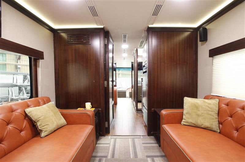 jcblarmoring's tweet photo. A perfect amalgamation of aesthetics, functionality, and security. With world-class features, this VIP Armoured bus is a token of brilliant engineering.
To know more about this #VipArmouredBus, visit: https://t.co/38W8noFJKN
#ArmouredProtection #JCBLArmouringSolutions https://t.co/KvlMyCYSFU