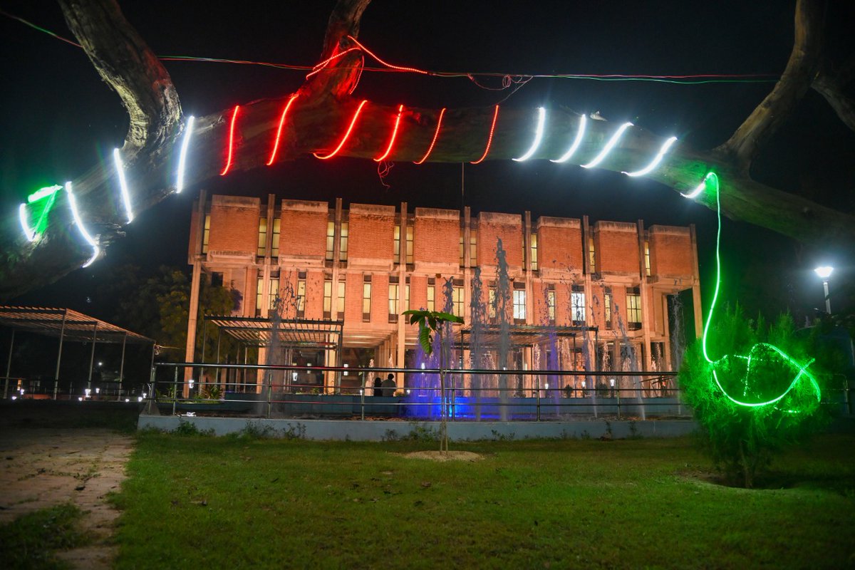 karandi65's tweet image. On the occasion of our 63rd Foundation Day, the campus has been decorated to welcome all our guests and alumni to the Institute. We’re ready for a grand celebration! 
#FoundationDay #iitkanpur #alumni #campus