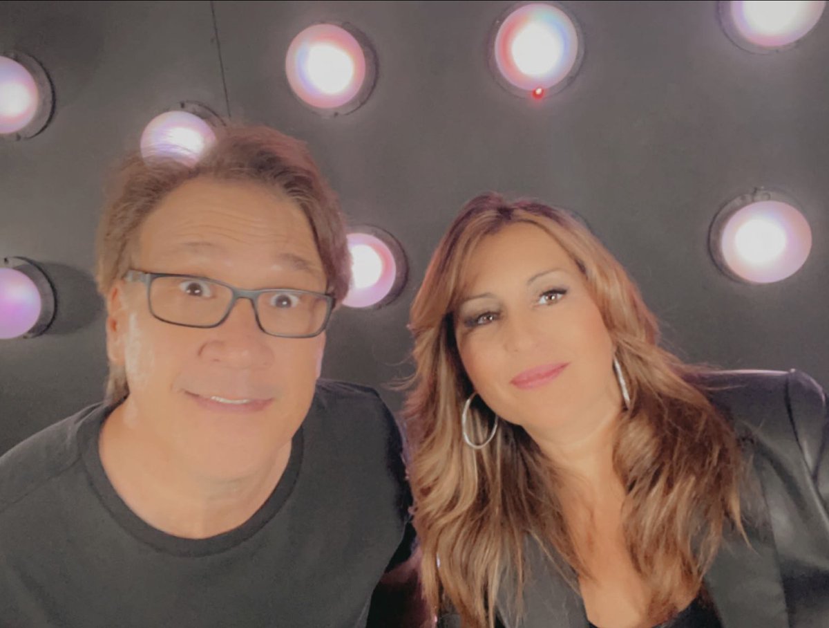 MusicMalissa's tweet photo. Never ask me and @steve_benz to do a serious photo shoot 😂
A new episode of ‘Out Loud’ will be live at noon CT @WSDIRadio and 5pm GMT time today. Come join the sexellent chaos 😜🇺🇸🇬🇧@steveandmalissa @steve_benz https://t.co/jHo2fVuwPz