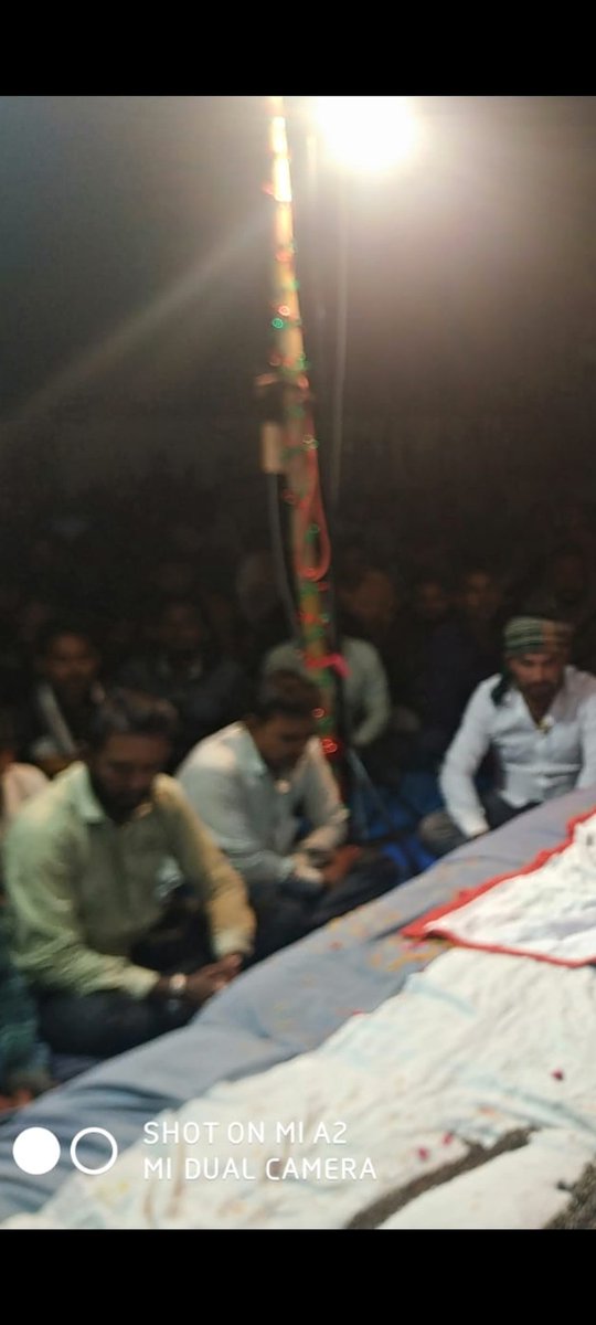GOHILDIGVIJAY_9's tweet photo. મોરબી દુર્ઘટનામાં જાન ગુમાવનારા દિવંગત આત્માઓને શાંતિ આપે તેમજ તેમના પરિવારજનોને પરમાત્મા આઘાત સહન કરવાની શક્તિ આપે તે માટે  પ્રાર્થનાસભા યોજાઈ
ૐ શાંતિ...🙏
દરેડ ગ્રામ પંચાયત - વલ્લભીપુર
#Gujarat_with_Morbi
@Tdo_Vallabhipur
@CMOGuj 
@Collectorbhav 
@BhavnagarDdo 
@TalukaTcm https://t.co/620spwiGuK