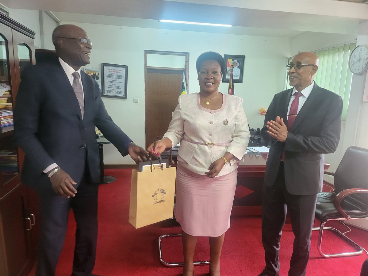 Today, His Excellency the UNICEF Regional Director for Eastern and Southern Africa has made a courtesy call to the Ministry of Gender, Labour and Social Development to discuss child care and protection issues. They agreed to strengthen their partnership and collaboration.