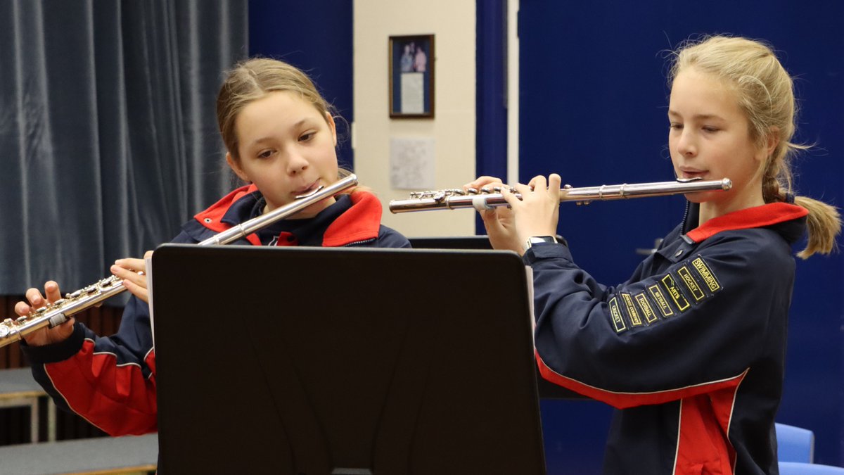 HawthornsSchool's tweet photo. What a wonderful way to start the day listening to our Orchestra rehearse. 🎼🎵🎶 @HawthornsMusic https://t.co/DNt27y4UUR