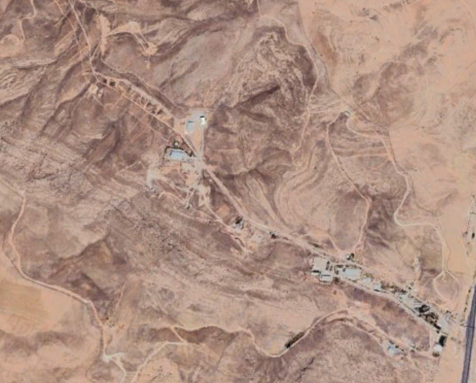 SquareCoinTalk1's tweet photo. Since Iran is sending weapons to Russia, to be used in the war in Ukraine, I have made a small post about One of Iran´s missile factories  29°43'5.74"N  52°34'2.94"E https://t.co/Rr63KDlLf4