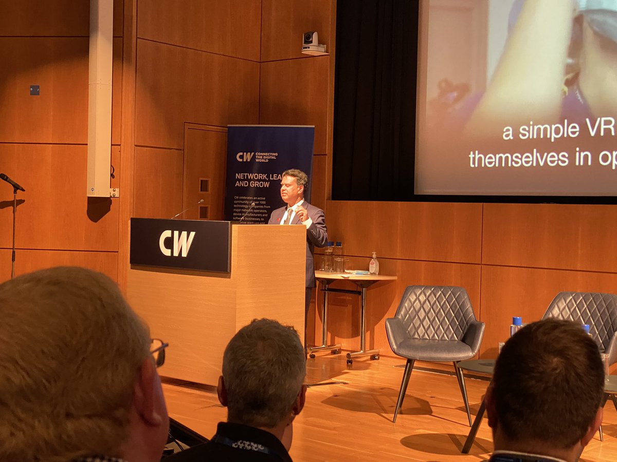 Opening key note from @ShafiAhmed5 looking back at where tech has helped@in the delivery of healthcare from the earliest days of radio through to 3G and onwards into Google Glass and the ability to live stream operations through 5G #TechForGood #CWIC2022