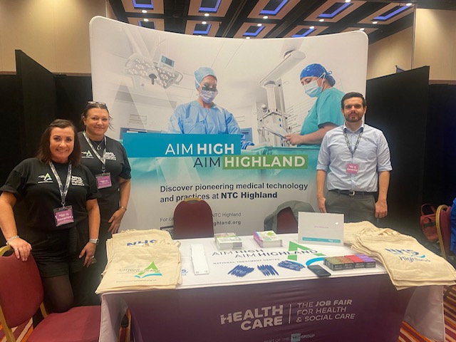 We really enjoyed seeing those who came along to our recruitment fair in London last month. We met many interested people & educated them on opportunities #NHSHighland has to offer. If you missed it, you can access our roles at apply.jobs.scot.nhs.uk/vacancies.aspx #AimHigh #AimHighland