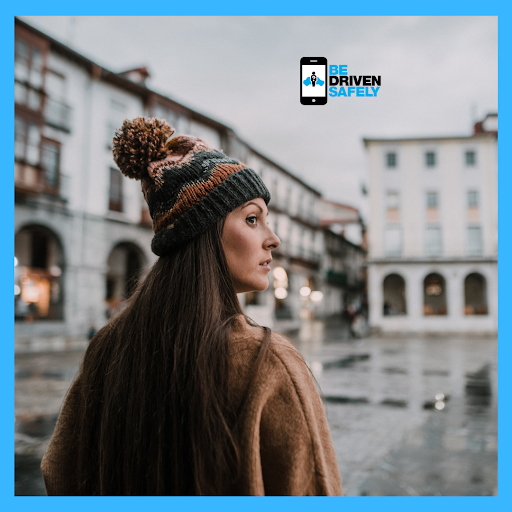 bedrivensafely's tweet photo. Here’s a travel #SafetyTip you probably haven’t thought of yet: Be aware of your clothing! When it comes to travel, the wrong clothes can scream “tourist.” If you make an effort to blend in, you’ll get less attention from the wrong kind of people. #safetravels https://t.co/zOMzuRig9I