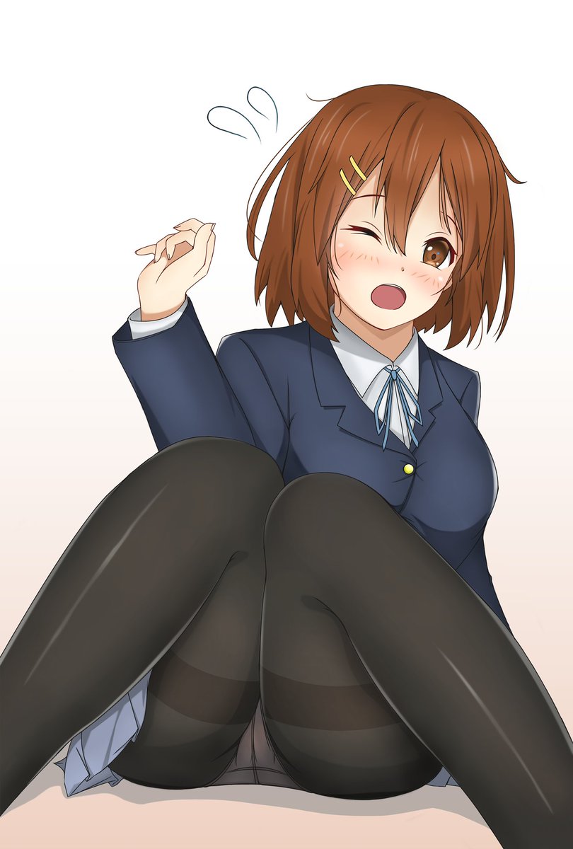 平沢唯 「#タイツの日 #けいおんタイツと言えば唯先輩 」|やすCのイラスト