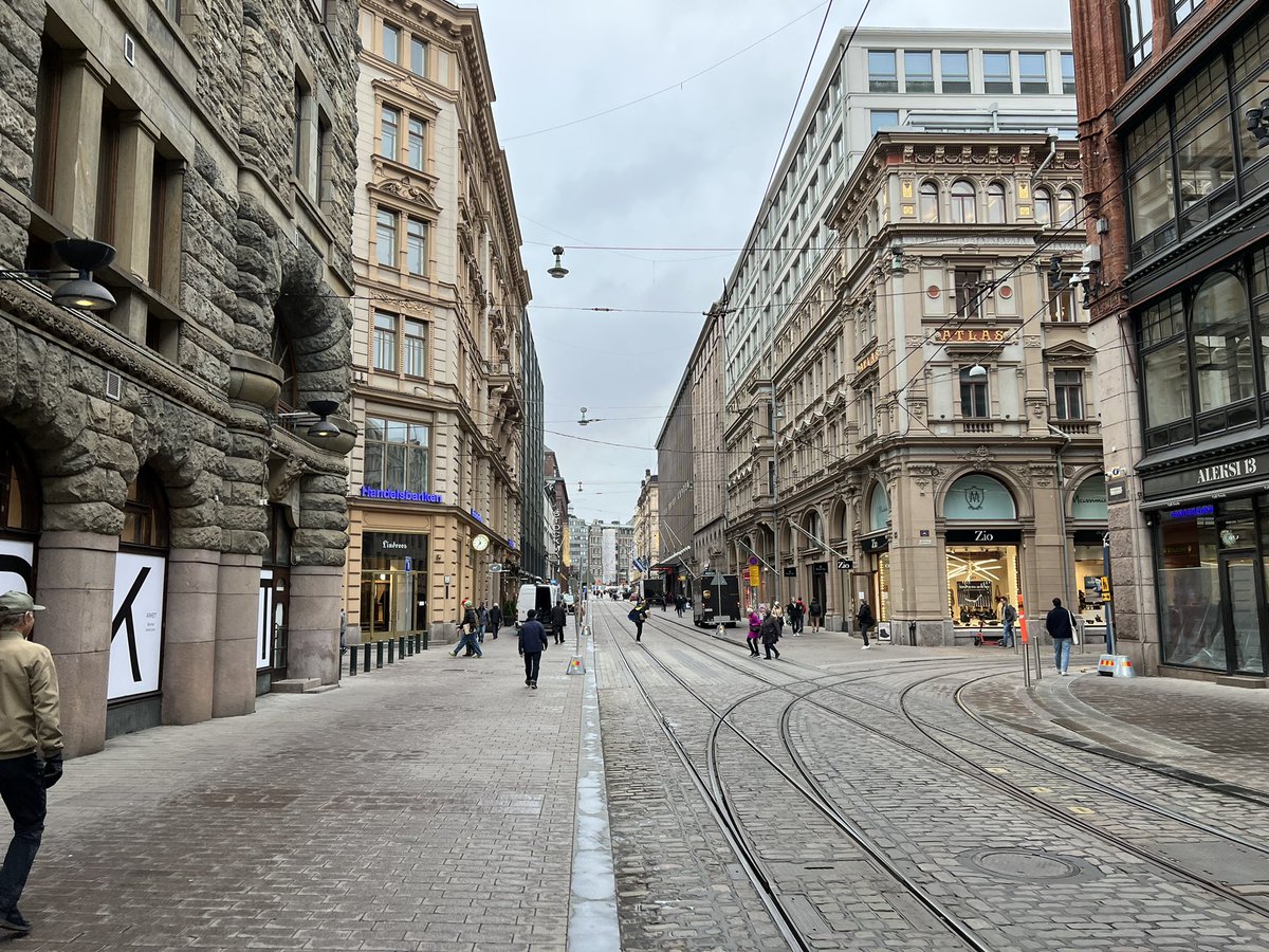 RT @BobbyMacSports: A lunchtime walk through the streets of Helsinki. #CBJ https://t.co/SpJRHaRrhY