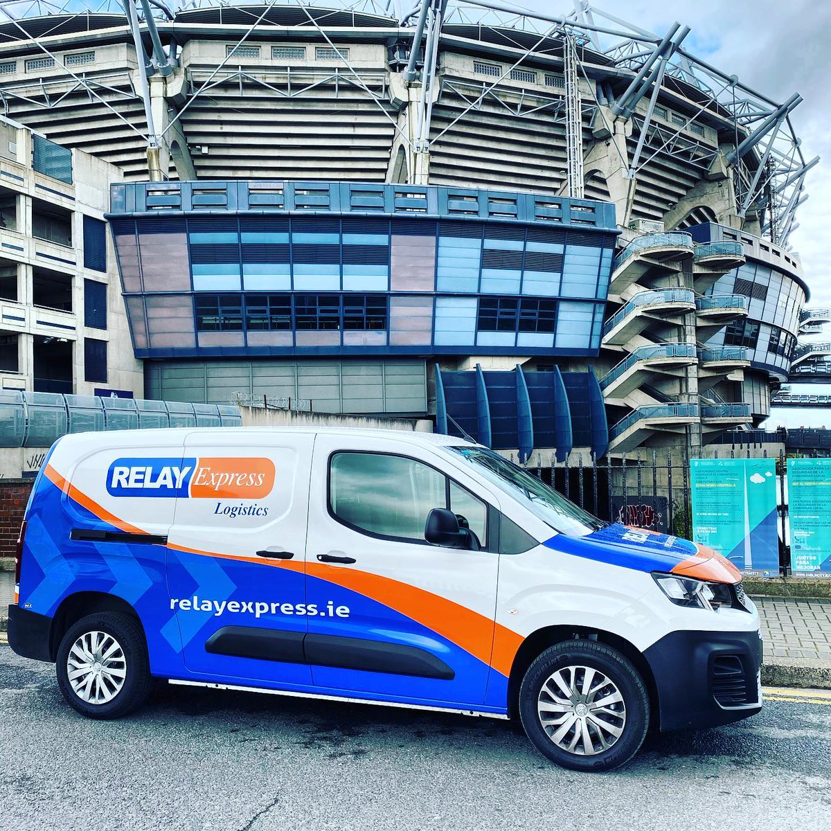 RelayExpressLtd's tweet photo. Our Dublin city &amp; county courier service is the fastest way to get your parcel where it needs to be anywhere in Dublin. With online driver tracking, we pride ourselves on being the quickest &amp; most reliable Dublin couriers as well as offering extremely competitive rates. #courier https://t.co/ZYaP2VrZfj
