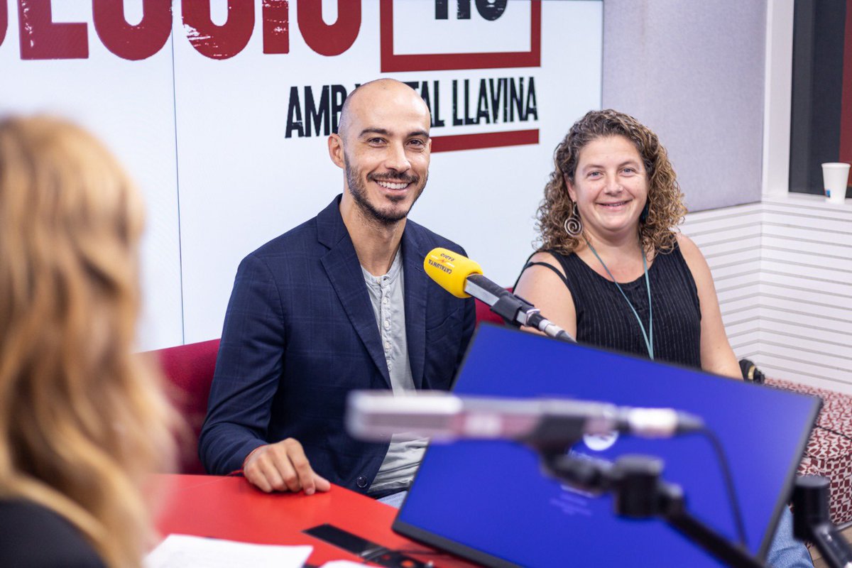 Revolucio4's tweet photo. 🔊 “Les empreses disruptives poden canviar tot un sector i hem d’aprofitar les oportunitats del mercat amb la nova tecnologia”, diu @lljunca a @catalunyaradio. #RevolucióCatRàdio

https://t.co/3RhlGc271p https://t.co/wxS0R499EO