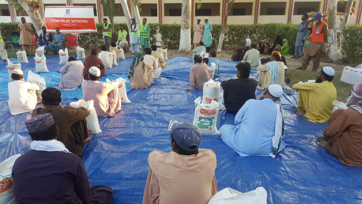 alkhidmatsindh's tweet photo. الخدمت فاؤنڈیشن کی جانب سے ٹنڈوآدم کے 100سے زائد سیلاب متاثرہ خاندانوں کو راشن فراہم کیاگیا۔
تین ماہ سے امدادی سرگرمیوں کا سلسلسہ جاری ہے،آپ بھی الخدمت کے”تعمیر وطن  پروگرام“ میں اپنا کردار اداکریں۔

#AlkhidmatFloodRelief #tameereWatan #Pakistan #sindh #help #need #donate https://t.co/aFrcw4lIiA
