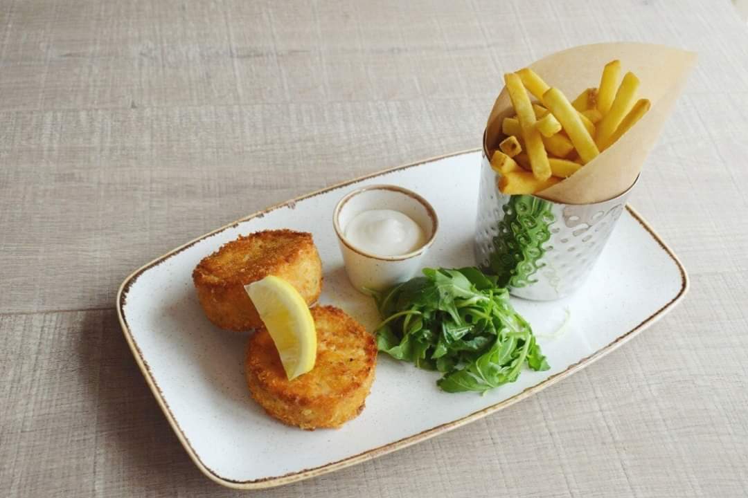 ⭐Lunch with us...⭐

Monday to Saturday our Lunchtime menu it's available until 4pm.
Book your table now or just come in, if you are on your lunch break or to catch up with friend and family, we are here.
Just sit down, relax and let us do the rest.😉