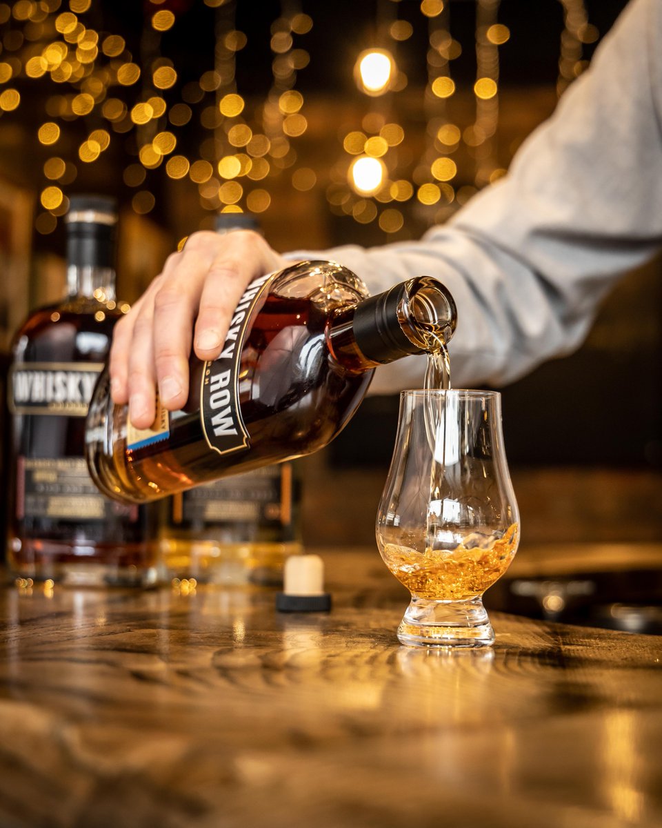We've something special for you this Friday! The fantastic people at @whiskyrow will be holding a free instore tasting of their delicious range, from 4.30-8.30 no need to book! Just turn up and sample a dram #whisky #tasting #drinkmonger #scotchwhisky #scotch #events #bruntsfield