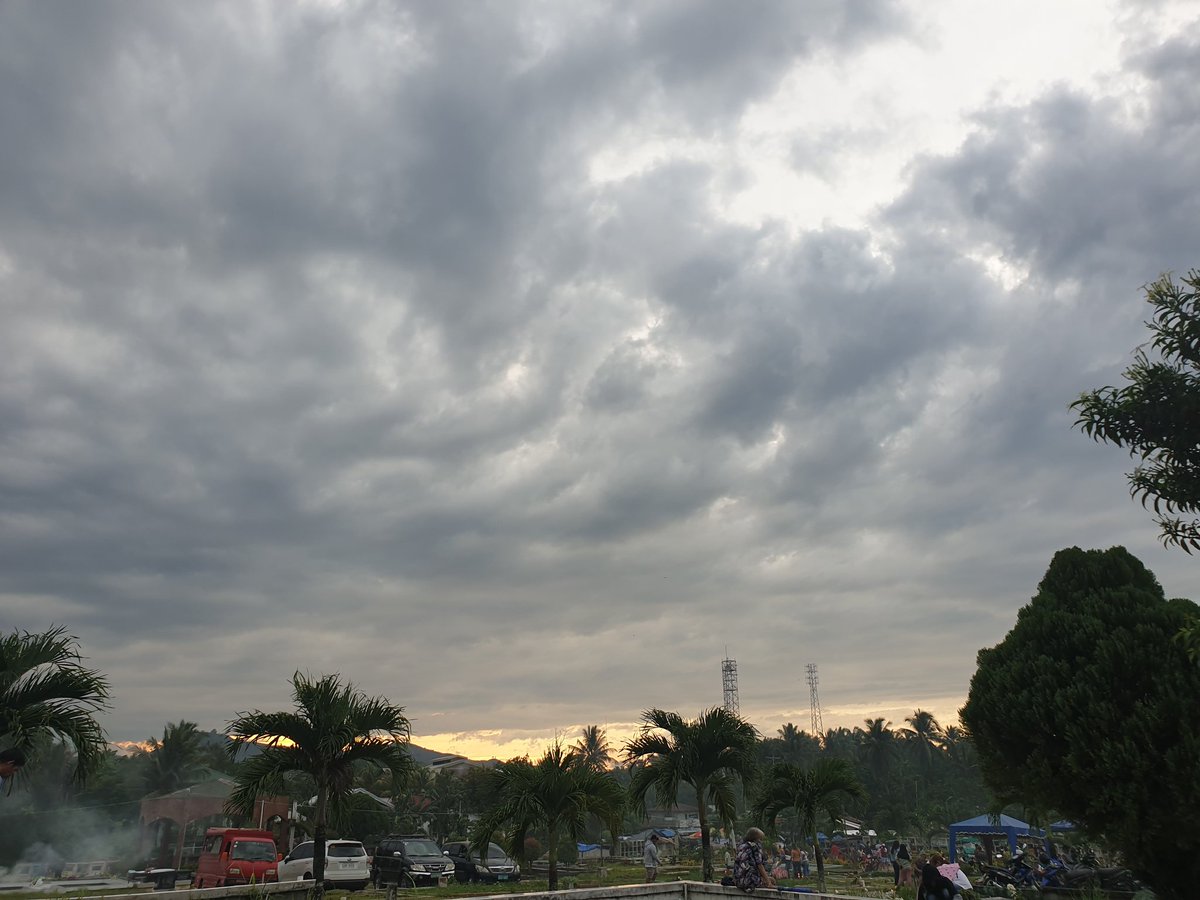 bhangzee's tweet photo. #holiday #naturephotography #naturelover #naturebeauty #skyphotographyَ #skylover #sunsetlovers #sunsetphotography #nofilterneeded #nightphotography #nightsky #seaofclouds #longweekend #phonephotography 
#letleeiiphotographyinspireyou https://t.co/bTXB7tCeex