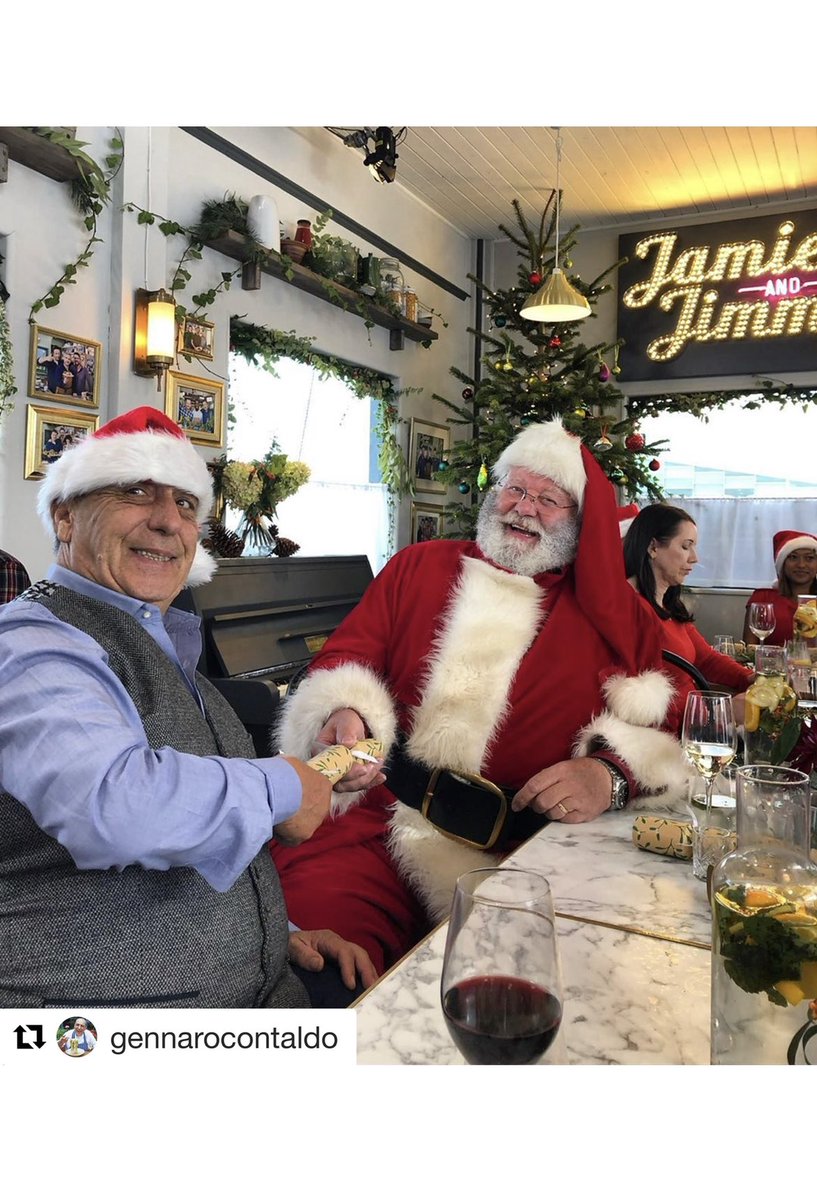 It’s almost time to pull a cracker with Santa? #Christmas2022