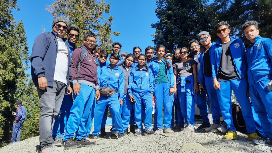 nssbbsr's tweet photo. #Trekking to Sarah and Shrikot top by NSS Contingent of Odisha during the National #AdventureCamp 2022 at #ABVIMAS Narkanda Centre, Shimla, HP organised by @YASMinistry & @_NSSIndia https://t.co/phgyOCuAaZ