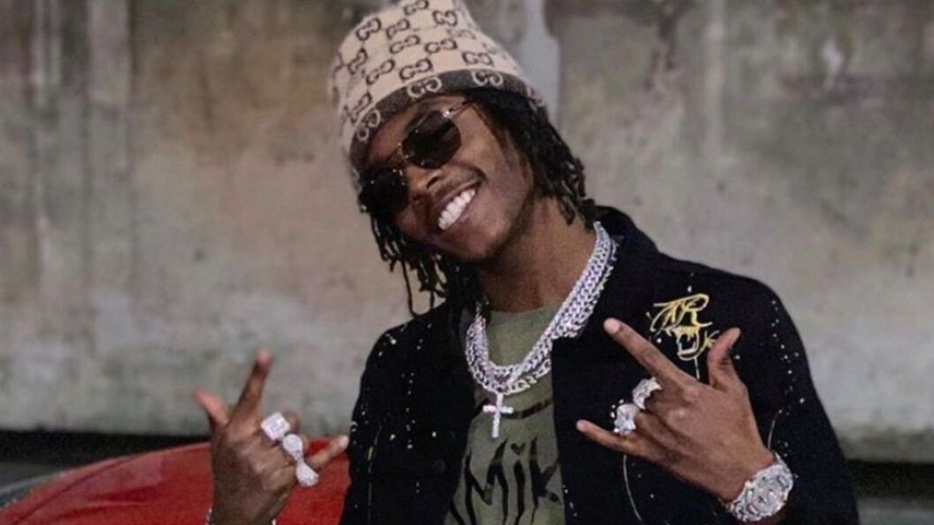 🚨 Les 2 feats à retrouver sur l’album en commun de LETO &amp; GUY2BEZBAR : 

▫️ LETO x GUY2BEZBAR x SDM
▫️ LETO x GUY2BEZBAR x KOBA LAD