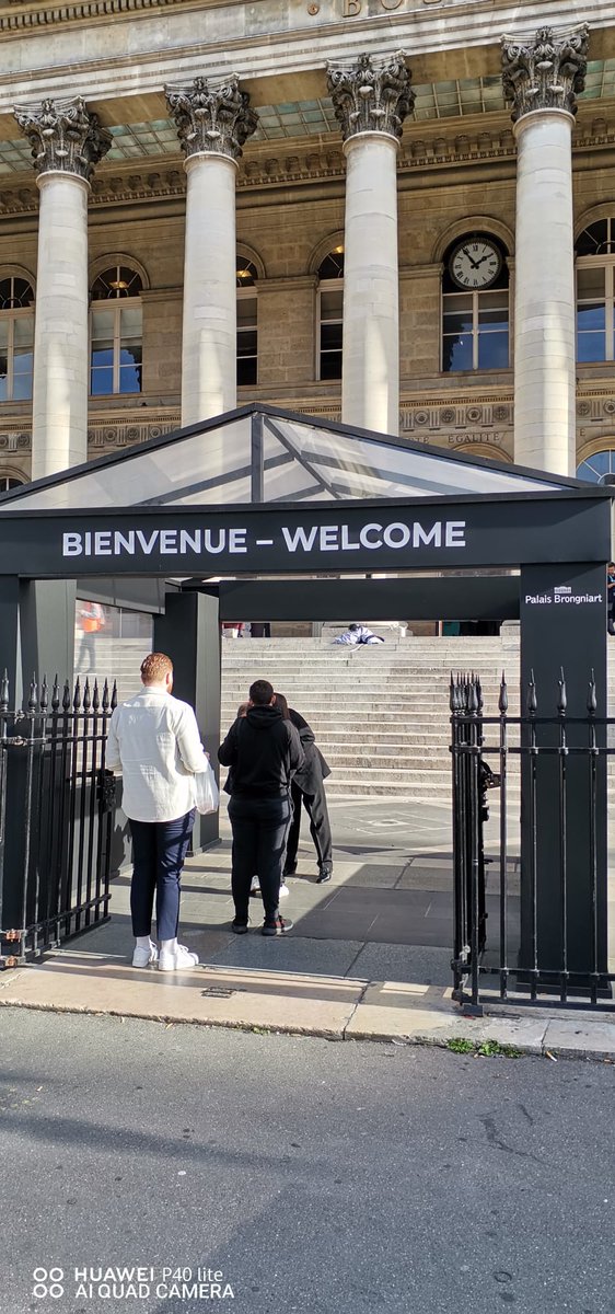 Decentria has arrived to Paris! We'll be represented by our Co-Founder @florean_stelian at X Day Event. We are excited to to meet new people and to witness the grow of #ElrondNetwork ecosystem ⚡️ #decentralism #decentria $DCM