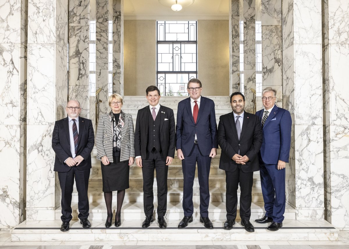 Oddný G. Harðardóttir (<a href="/OddnyHardar/">Oddný Harðardóttir</a>), 1. varaforseti Alþingis, sótti norrænan þingforsetafund í Helsinki í dag þar sem m.a. var rætt um framtíð norræns samstarfs, öryggisáskoranir og hvernig efla má samstarf þjóðþinganna. 
#Norðurlandaráðsþing2022
#Norden2022
#nrsession