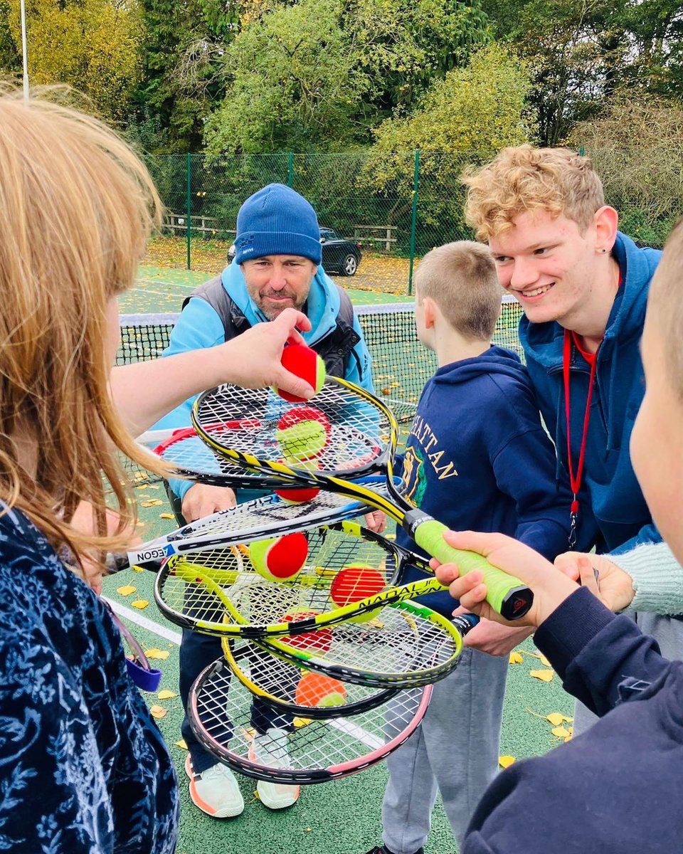TennisOxford's tweet photo. Fantastic to see that the disability tennis programme at Banbury West End Tennis &amp; Squash Club is flourishing for the Frank Wise School children ❤️

Well done to Head Coach Ariadne and her team of amazing volunteers to make this this happen! @the_LTA https://t.co/RtLVILuDoo