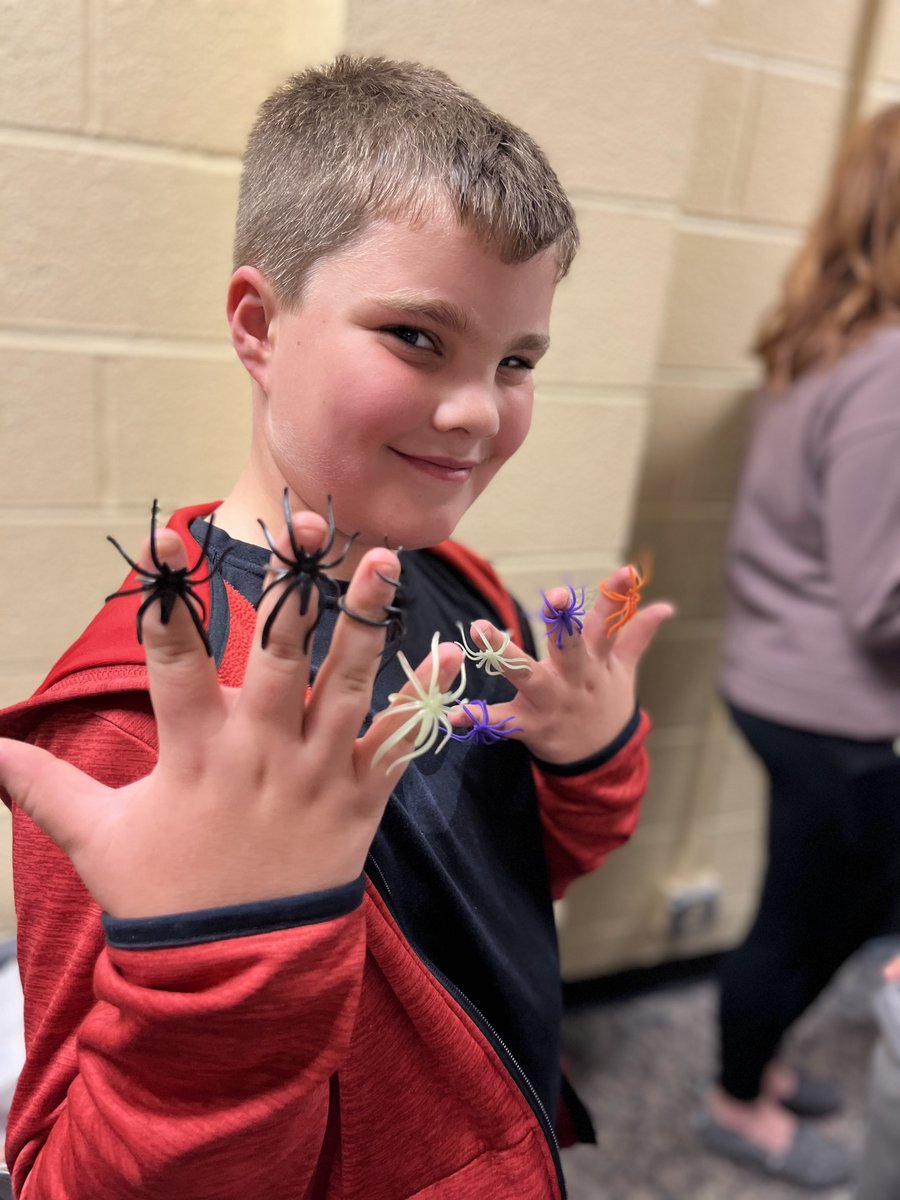 TammyReich's tweet photo. Activity Night at Creekside was a hit! @DreadStrong https://t.co/2iPxK1qUaT