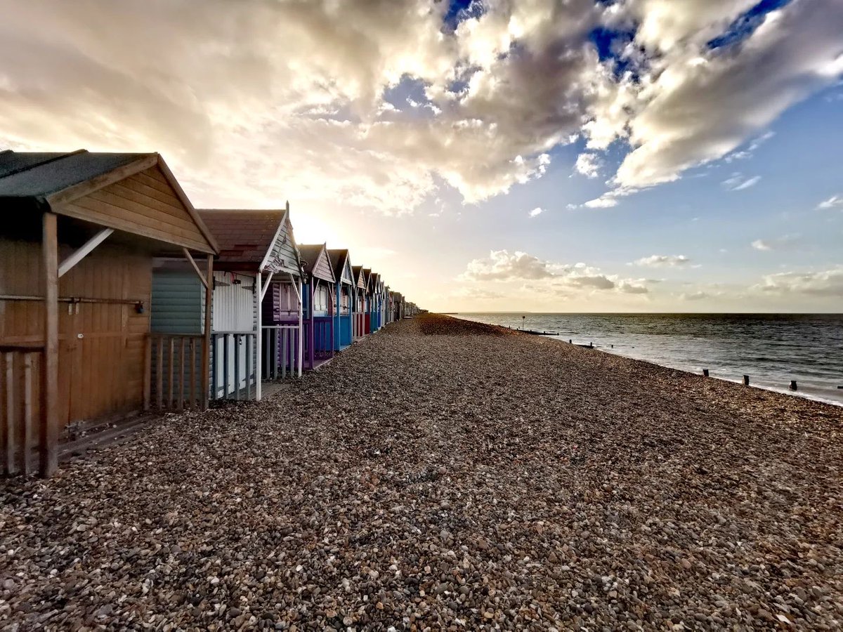 Looking for plans this weekend? A trip to the #seaside might be in order. With miles of #coastline, local shops, a central bandstand and a #pier. There's something for everyone along the coast and a great place to #walk the furry friends! 📸 simy_calo on Instagram