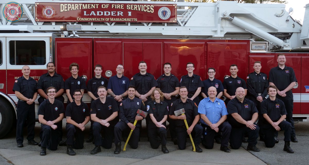 MassDFS's tweet image. #Congratulations to the firefighters of Call/Volunteer Recruit Training #Class100! They graduated last night in Stow and join more than 3,000 other firefighters who have completed the Call/Vol program since 2003. Video of the ceremony should be up soon at ow.ly/TT6O50Lq4TJ!