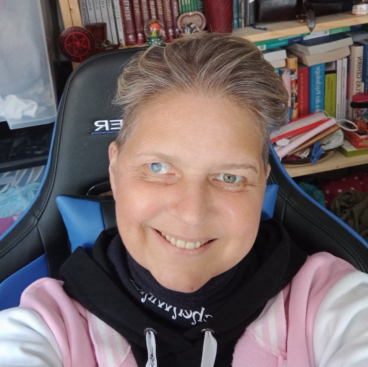 anabarilla's tweet photo. @dingsachsoja @CGrafZahl 52 und nächste Woche müssen wir nachrasieren... https://t.co/tKSDdJCYDY