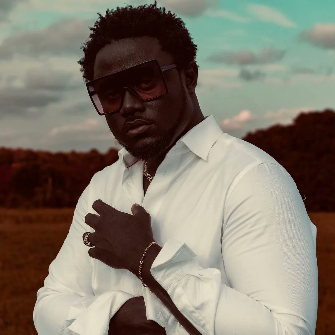 aftownmusic's tweet photo. Listen to @medal233 latest project, #HappilyEverAfter consisting features from @EssilfieMusic , @AmakyeTheRapper , @brenyamusic and more!

Press play ~ https://t.co/rRuHhXCpqK

#NewOnaftown #M3dal #Ghana #aftownmusic https://t.co/SbSqGfVWWp