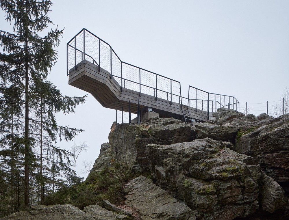 e_architect's tweet photo. Designed by MjΓΆlk architekti The Guard Patrol are four individual lookouts on the top of a mountain near Liberec, Czech Republic
https://t.co/X1w8ATjZqW
#Liberec #CzechRepublic #ViewPlatform #Tower #Architecture https://t.co/CAj53ihfQp