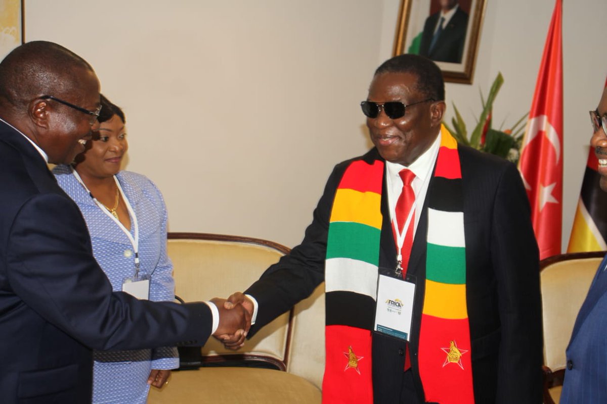 The President of Zimbabwe, @edmnangagwa joins Presidents of Ghana and Ethiopia for a Presidential panel discussion.On risk, the President stated quite categorically that issue of risk is related to Zimbabwe’s choice to be itself.